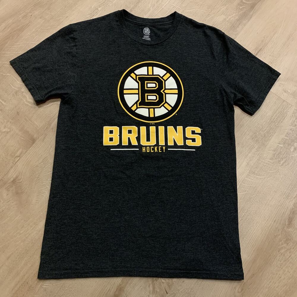 NHL Boston Bruins Ice Hockey T-Shirt Men's Small S Dark Gray Graphic Tee Yellow
